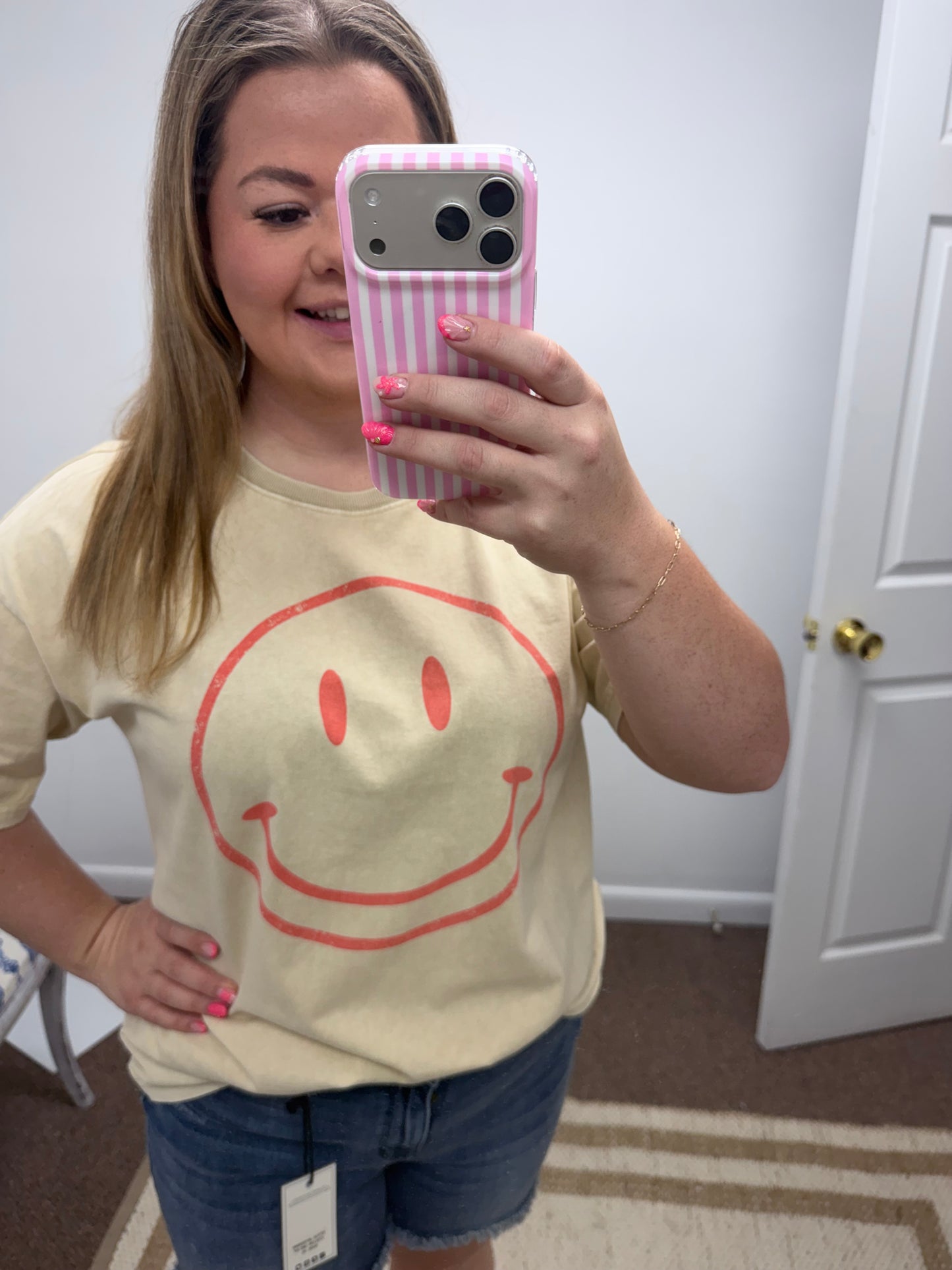 Keep Smiling Graphic Tee